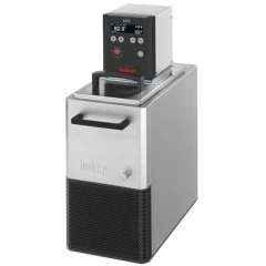 Huber KISS K6 4.5L Refrigerated Circulator, black control head over stainless bath with vented black base