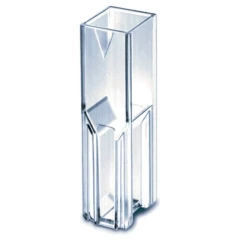 BrandTech PMMA Macro or Semi-Macro Cuvettes, single clear square cuvette with inner step, close-up