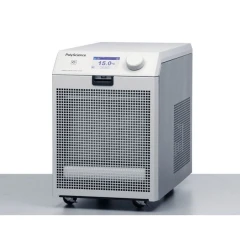PolyScience DuraChill CA05A -10 to 70°C Chiller, white benchtop unit with display, knob and front grille on casters